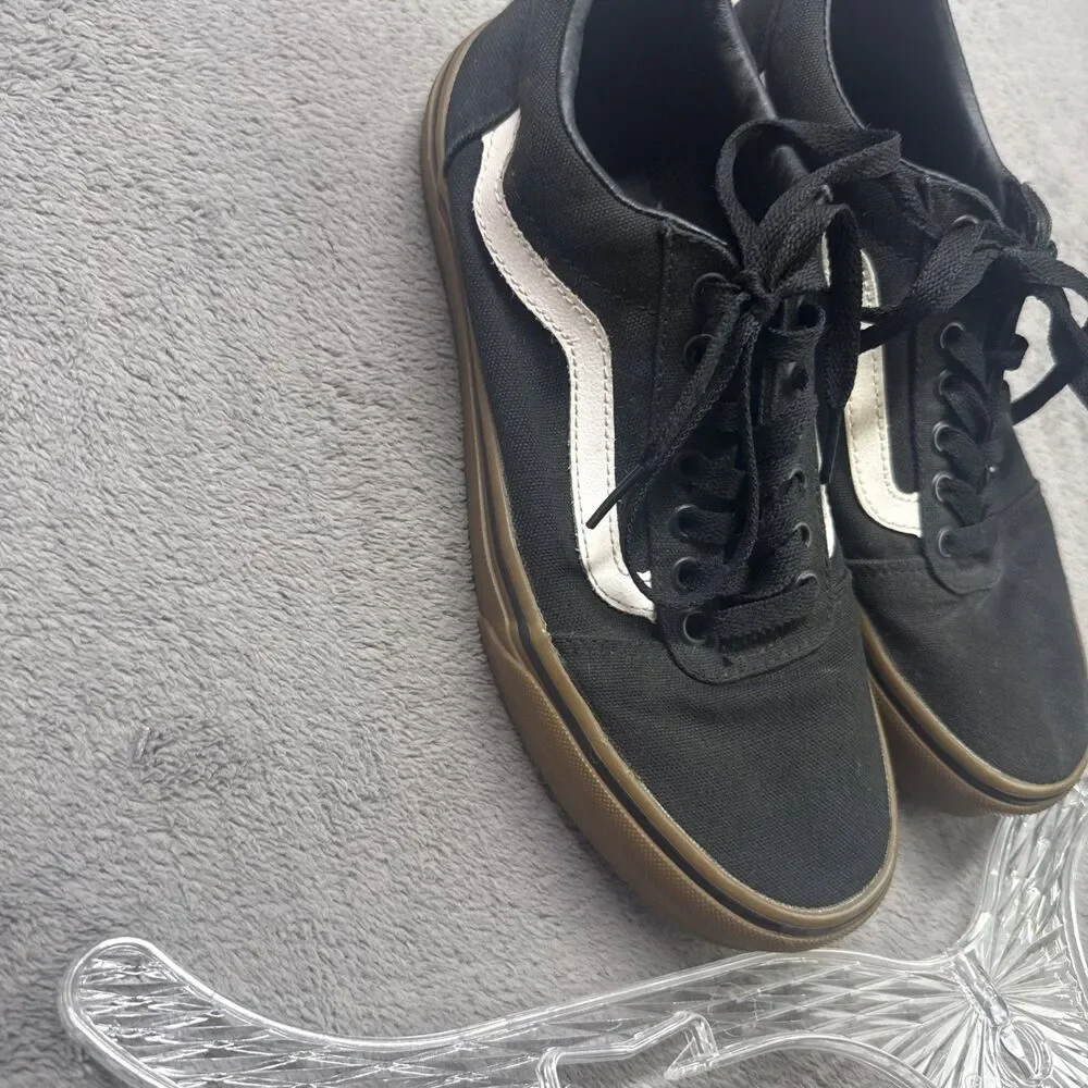 Vans Ward Men's Low Top Canvas Sneaker Gum Sole Skate Streetwear Black White M8